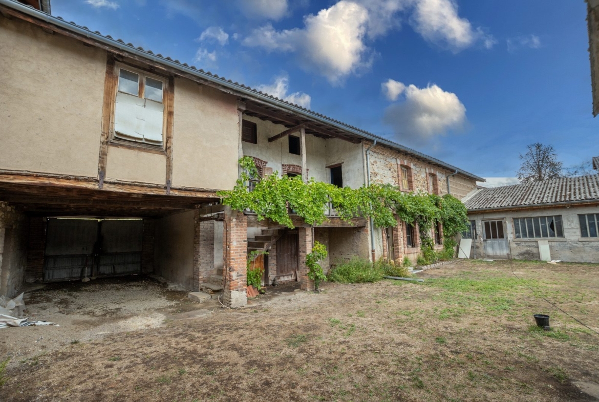 Maison 6 pièces 180 m² · à Lezoux · 180 m² · 110 000 €